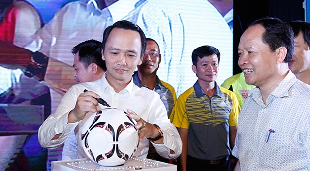 Ông bầu CLB Thanh Hóa "nói lại" việc BTC V-League phân biệt đối xử