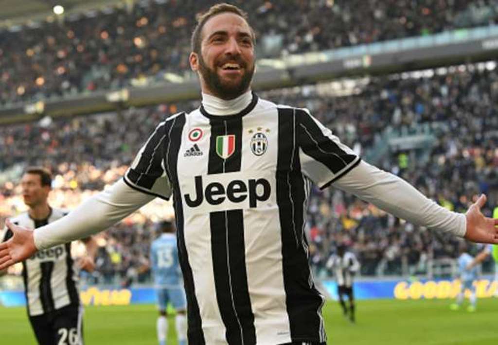 Juventus chờ đợi hơn 1 thập kỉ để Higuain làm được điều này