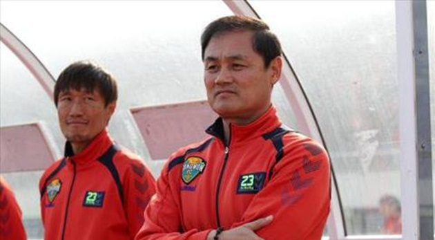 Ảnh bài viết HLV Gangwon lại đưa Xuân Trường "lên mây"