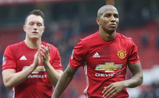 Ảnh bài viết Nối gót Schneiderlin, sao chạy cánh M.U tính chuyện ra đi