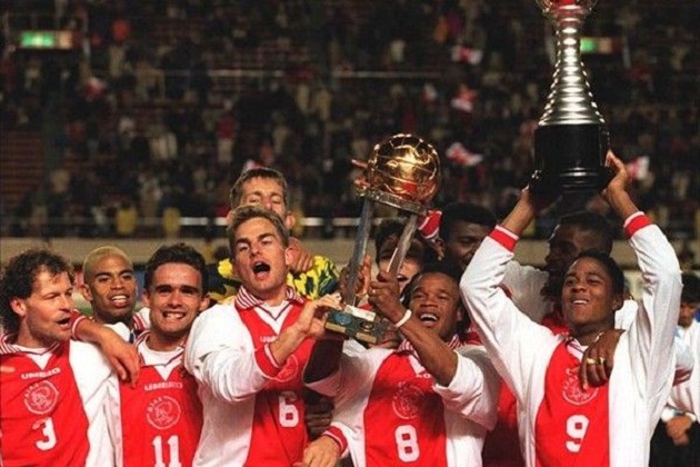Ajax 1995 lên đỉnh châu Âu thế nào? 