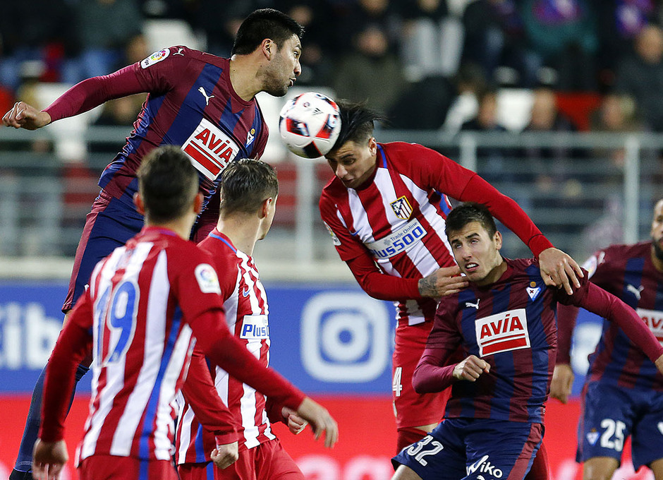 Ảnh bài viết Chùm ảnh: Chật vật trên sân Eibar, thầy trò Simeone vào bán kết cúp nhà Vua