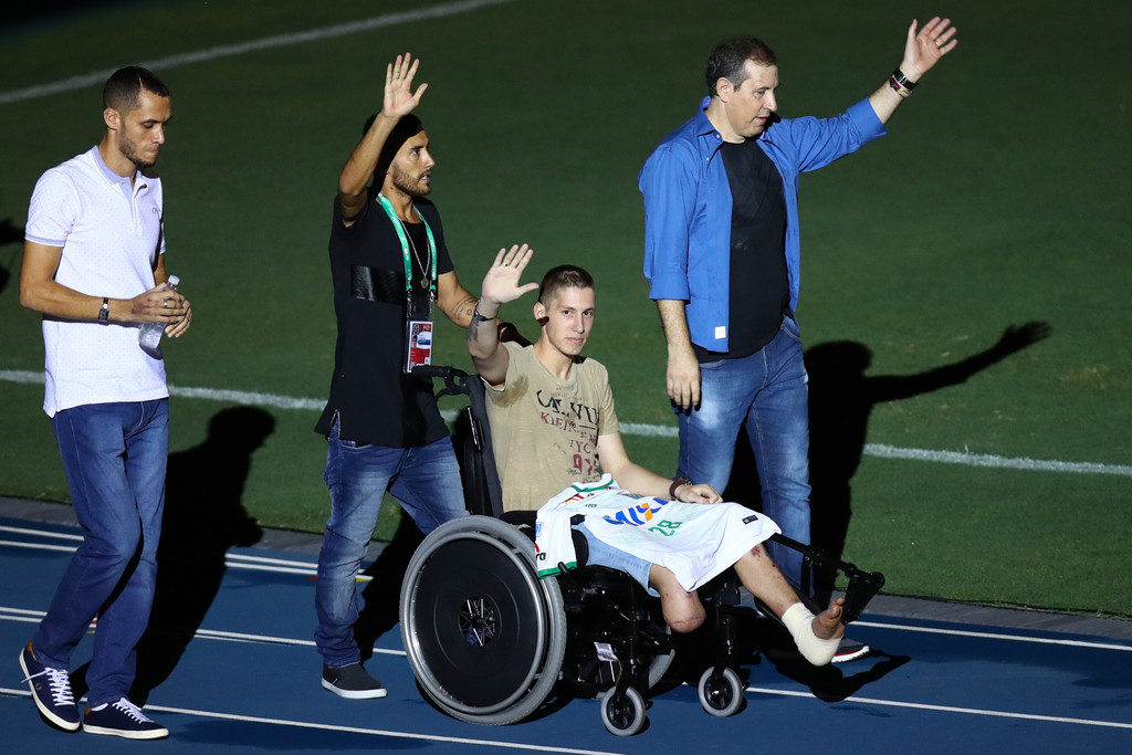 Xem lại những hình ảnh xúc động của trận giao hữu tưởng nhớ Chapecoense