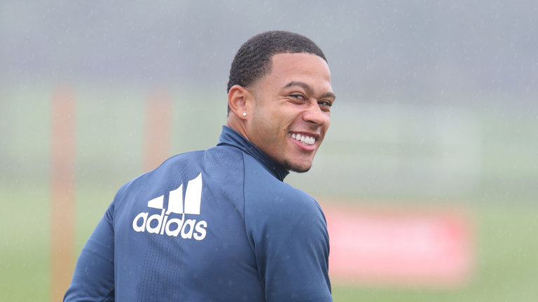 Ảnh bài viết Nói về Mourinho, Depay khiến tất cả BẤT NGỜ