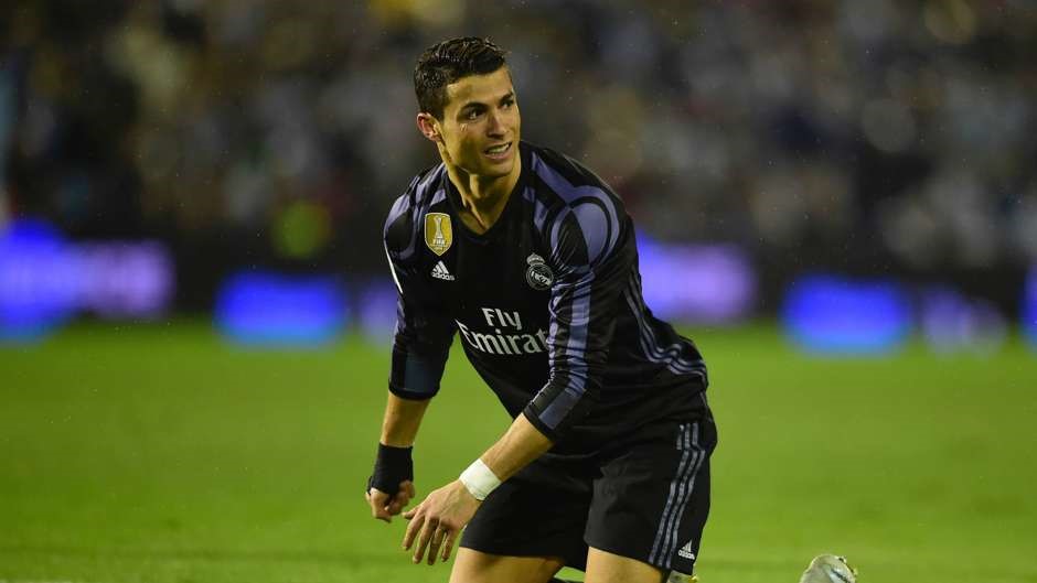 Ronaldo - ông vua dứt điểm trúng khung gỗ mùa này