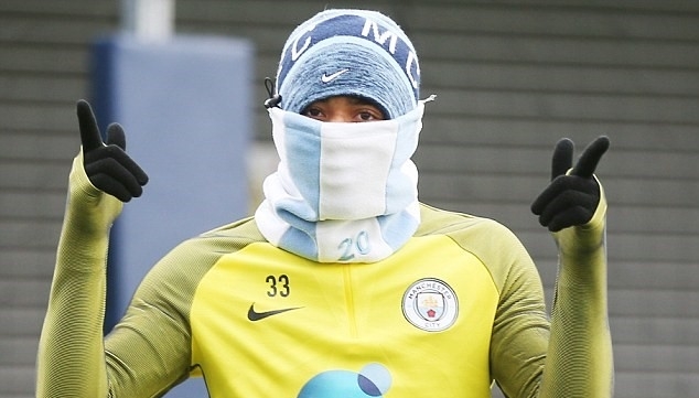 Ảnh bài viết Tân binh của Pep vật lộn với thời tiết ở Anh