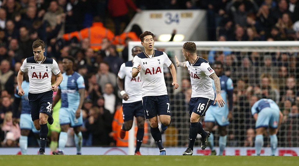 Son ghi bàn ở phút 90+7, Tottenham trở về từ cõi chết trước Wycombe