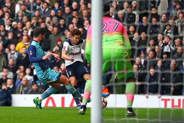 Tottenham suýt bị loại bởi Wycombe
