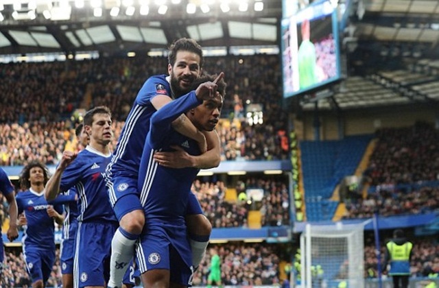 Willian lập siêu phẩm, Chelsea nhẹ nhàng đè bẹp người hàng xóm Brentford