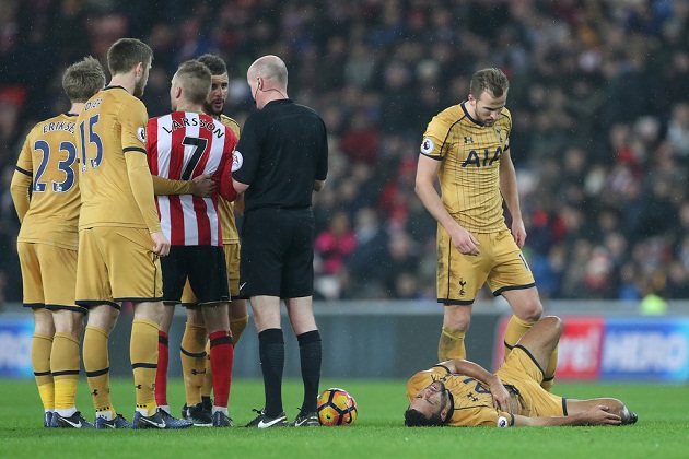 Ảnh bài viết Chùm ảnh: Sunderland quả cảm cầm hòa Gà trống