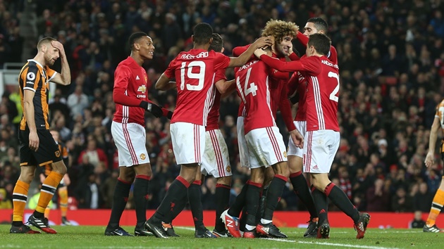 Ảnh bài viết Cuộc đua Top 4: Tất cả ngã ngựa, cơ hội cho thành Manchester