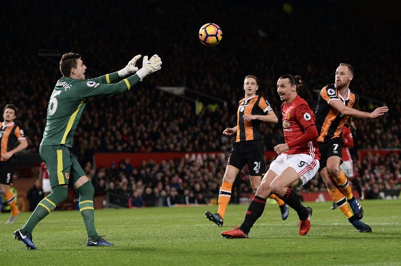 Ảnh bài viết Hàng công yếu kém, Quỷ đỏ mất cơ hội áp sát top 4