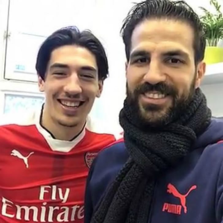 Ảnh bài viết Fabregas vui vẻ bên sao Arsenal trước thềm đại chiến của hai đội