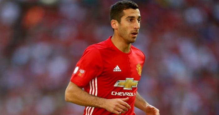 Ảnh bài viết Henrikh Mkhitaryan bứt tốc, sút tung lưới Leicester City