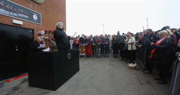 Ảnh bài viết 'Rừng người' tưởng nhớ thảm họa Munich tại Old Trafford