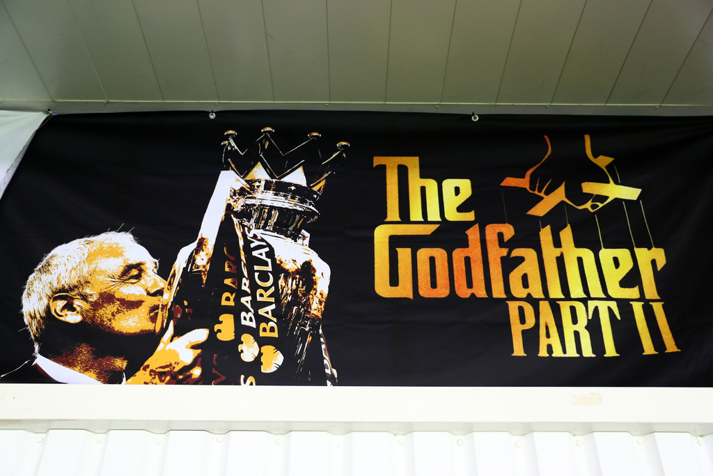 Ảnh bài viết Chùm ảnh: Ranieri hóa bố già trong ngày Leicester chật vật trước Derby County