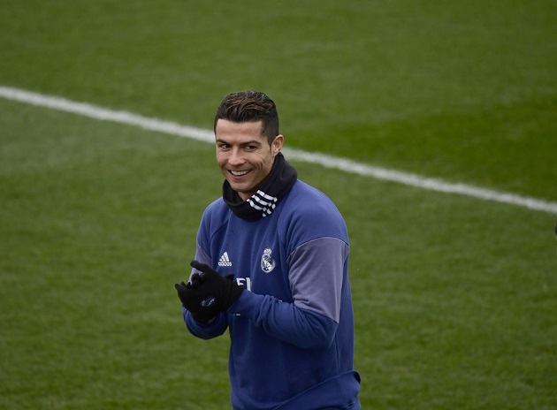 Ảnh bài viết Ronaldo và Zidane tươi rói trước chuyến làm khách trên sân Osasuna