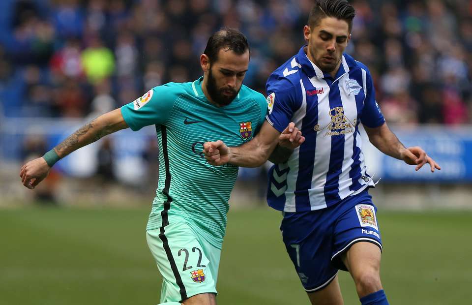 Tình huống Aleix Vidal bị gãy cổ chân, nghỉ hết mùa