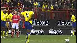 Ảnh bài viết Vì sao Thierry Henry lại được mệnh danh là 'Đứa con thần gió'