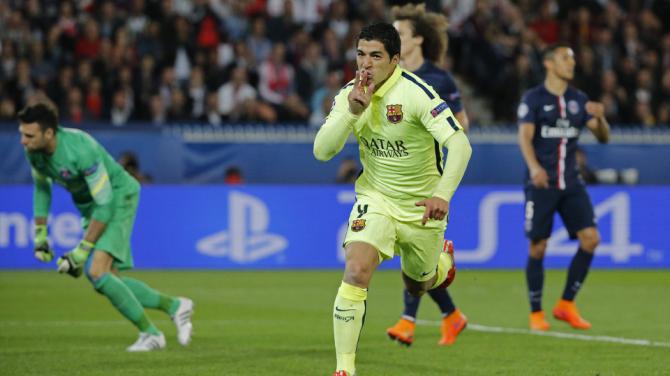 Ảnh bài viết Một mình Luis Suarez "cân" cả hàng thủ PSG