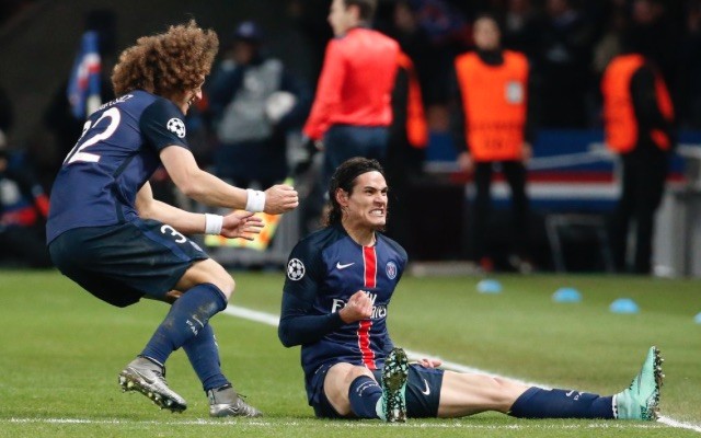 Ảnh bài viết Siêu phẩm "ngã bàn đèn" không được công nhận của Cavani vào lưới Barca