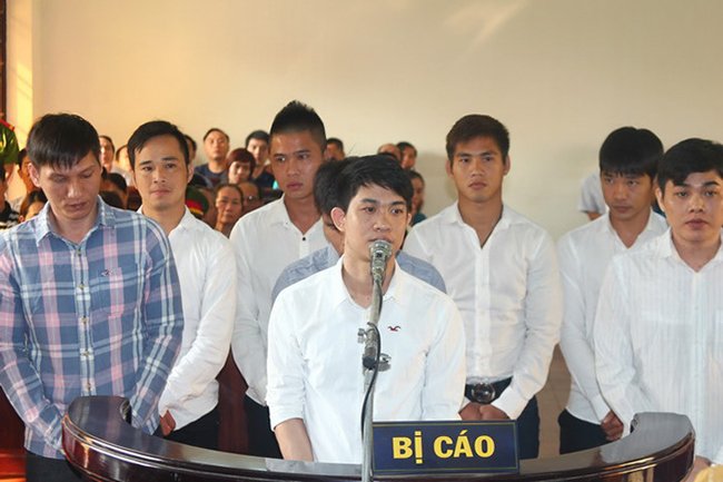 Vòi bạch tuộc săn V-League, gõ cửa đội tuyển