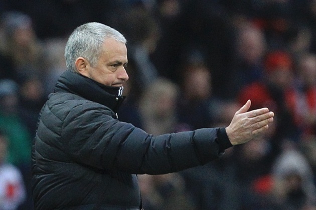 4-2-3-1 của Mourinho biến ảo như thế nào?