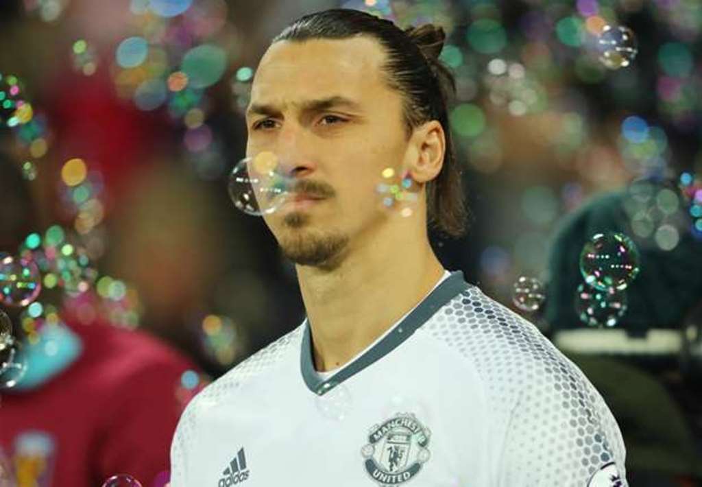Chủ tịch Napoli xác nhận muốn có tiền đạo Man United