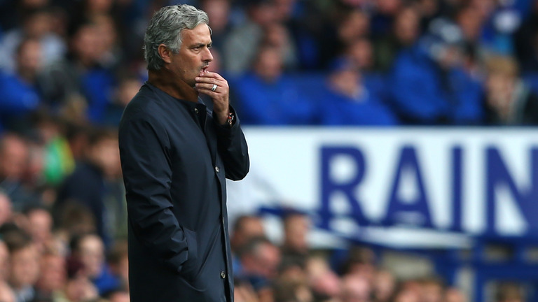 Điểm tin tối 16/02: Chelsea khổ sở vì Mourinho, Anh Pogba muốn đến Arsenal