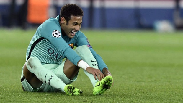 Ảnh bài viết Tình huống ăn vạ cực hài của Neymar ở trận gặp PSG