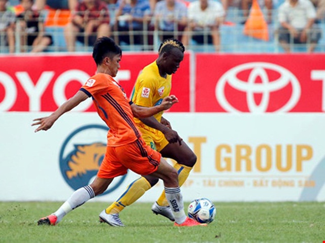 17h ngày 18/2, SHB Đà Nẵng vs FLC Thanh Hóa: Khách mất ngôi đầu