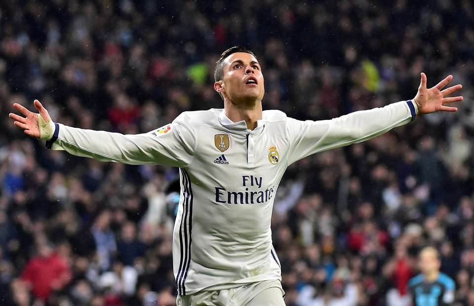 Ronaldo kiếm được bao nhiều tiền từ việc chơi Facebook?