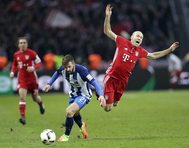 Ảnh bài viết Chùm ảnh: Lewandowski ghi bàn muộn, giật 1 điểm cho Bayern