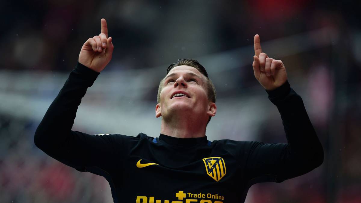 Gameiro giành tặng kỷ lục cho người thân