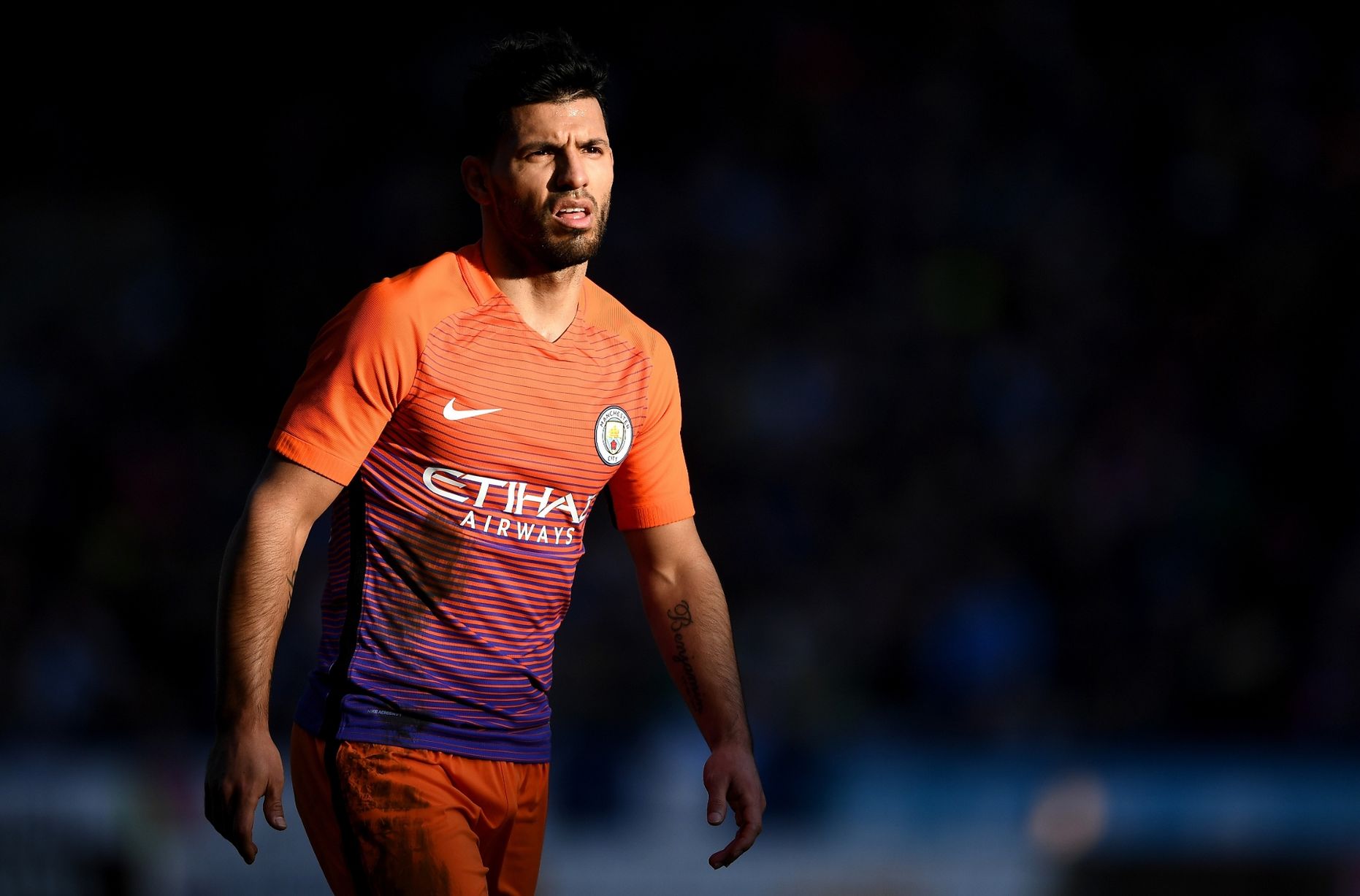 Hàng công bế tắc, Man City bị đội hạng Nhất cầm hòa không bàn thắng