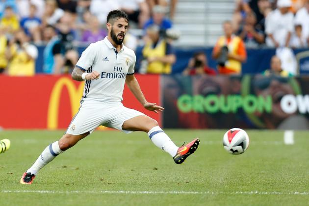 Những pha chuyền bóng và dứt điểm tinh tế của Isco 