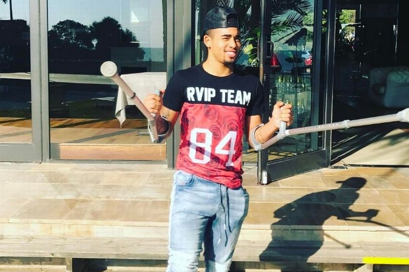 Ảnh bài viết Gabriel Jesus cười tươi, CĐV Man City khóc mếu