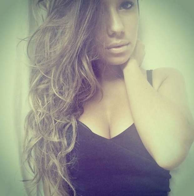 Ornella Montagna - Nàng WAGs nóng bỏng xứ sương mù