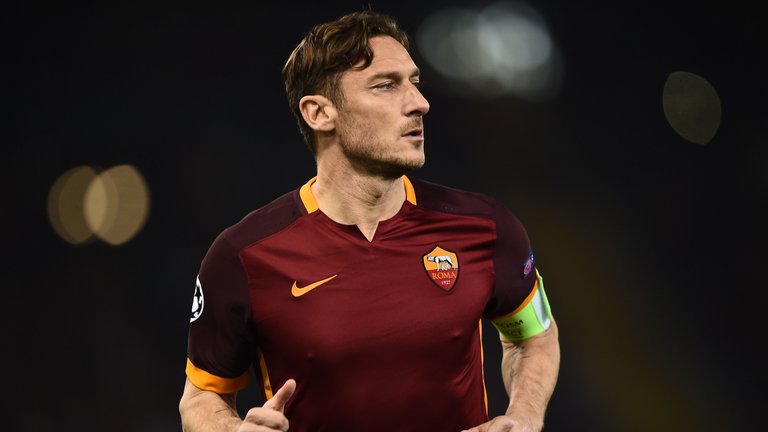 Nếu Totti muốn, Roma sẵn sàng ký tiếp hợp đồng