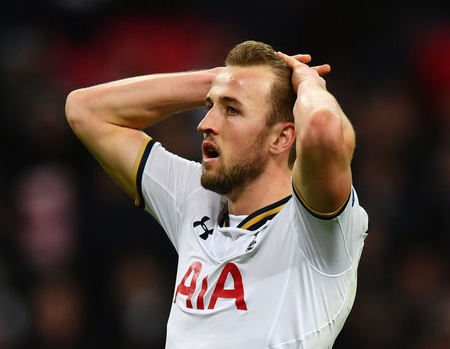 Bản tin BongDa ngày 24-02 | Tottenham đắng lòng chia tay Europa League