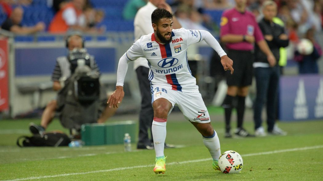 Nabil Fekir - Đầu tàu trên hàng công Lyon