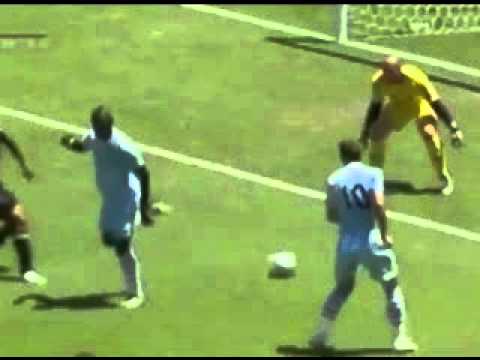 Ảnh bài viết Mario Balotelli tự biến mình thành trò hề trên sân