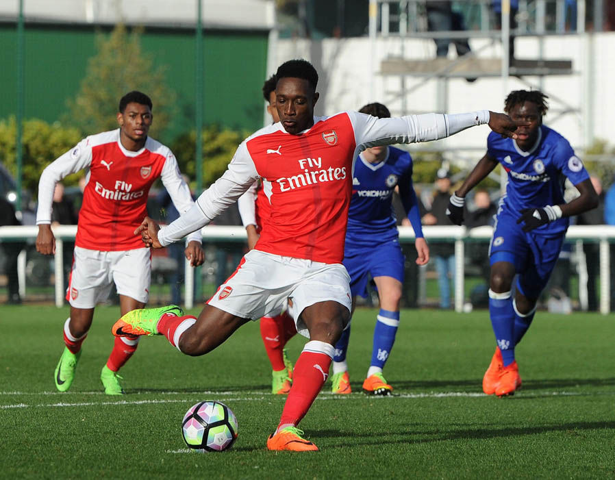 Welbeck lập công giúp U23 Arsenal nhấn chìm U23 Chelsea