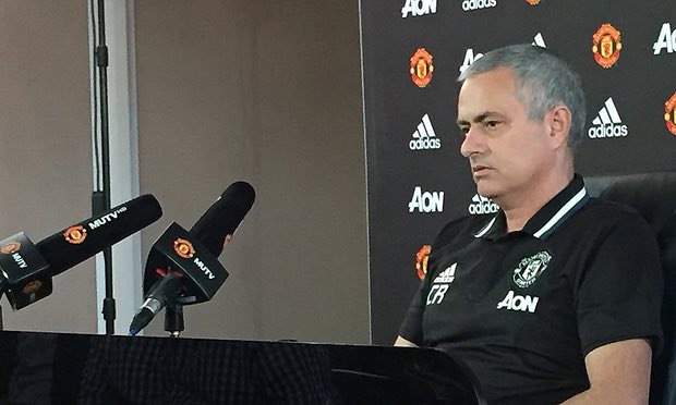 Ảnh bài viết Ba vinh quang Mourinho không bằng một lần Ranieri