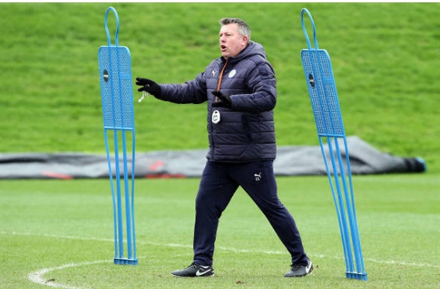Chùm ảnh: Ranieri đi, nụ cười cũng không còn tại Leicester
