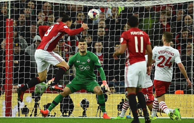 Ảnh bài viết Chùm ảnh: Thần tài Ibra giúp Man Utd đăng quang ở Cúp Liên đoàn