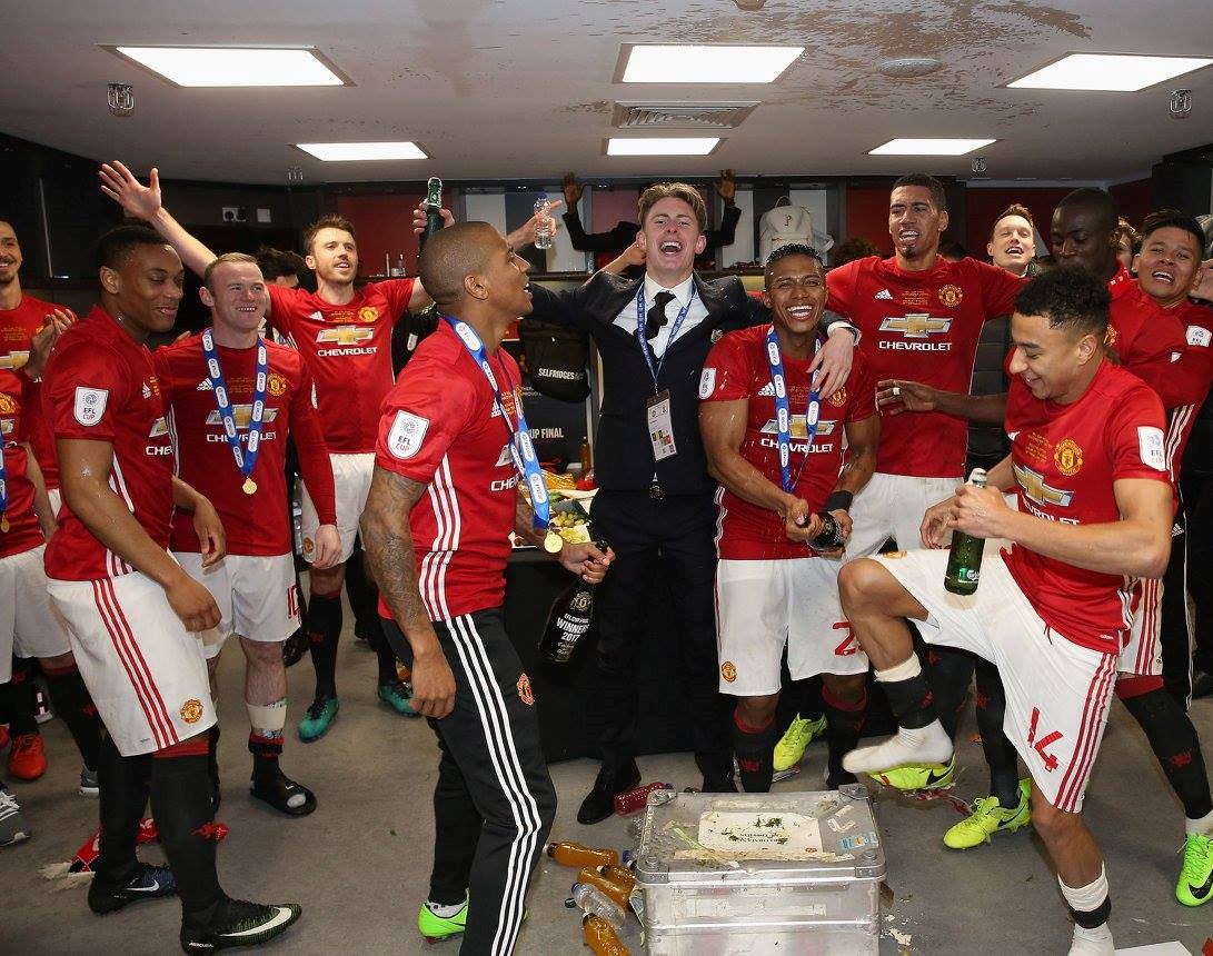 Ảnh bài viết Dàn sao Man United 'náo loạn' phòng thay đồ