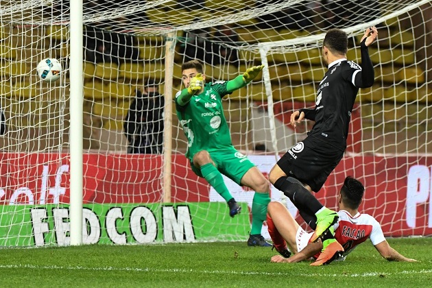 Ảnh bài viết Những pha sút phạt "ăn hại" nhất từ trước đến nay