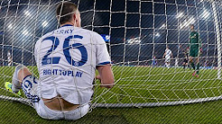 Ảnh bài viết Những tình huống 'phá đám' cầu thủ ghi bàn cực hài