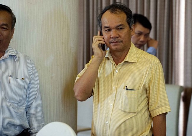 Bầu Đức lại nổi nóng và "tấn công" trưởng ban trọng tài